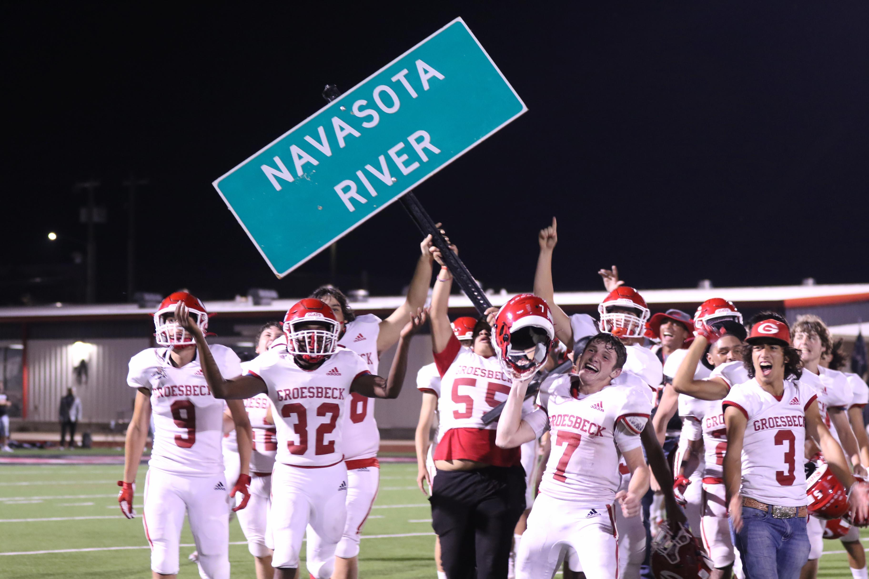 Battle lines: Two-point run in OT lifts Groesbeck over Mexia
