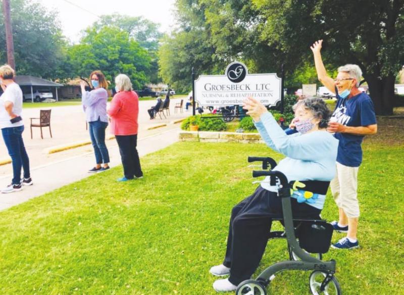 Groesbeck LTC residents enjoy community parade