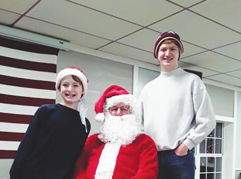 Santa Claus Brings Christmas Cheer to Kosse With Llamas instead of Reindeer