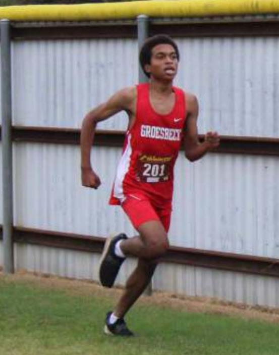 Two Groesbeck runners qualify for regional meet