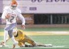 Teague beats Groesbeck for first district win